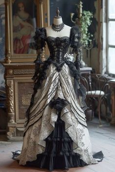 Black And White Tulle Wedding Dress, Royal Vampire Aesthetic Outfit, Goth Princess Dress, Dark Royalty Aesthetic Princess Dress, Black Goth Prom Dress, Gothic Dresses Victorian, Vintage Gothic Outfits, Gothic Era Fashion, Dark Victorian Aesthetic Outfit