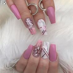 Nail Art Idea to Try (26 Photos) - Inspired Beauty Latest Nail Art, Glam Nails, Luxury Nails, Fancy Nails, Gorgeous Nails, Cute Acrylic Nails, Nails Nails, Short Nails, Glitter Nails