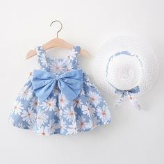 44033437958401|44033437991169|44033438023937|44033438056705 Girls Beach Dress, Crochet Frock, Daisy Print Dress, Baby Mode, Daisy Dress, Plaid Outfits, Newborn Dresses, Toddler Girl Dresses