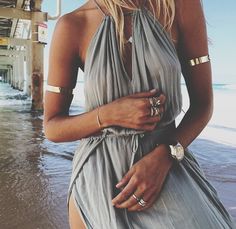 Love this dress...wish I had it to take to the Italian coast! Lu's the arm bands! Can't find them anywhere! And my yoga makes for Great cut arms... Arm Cuff Outfit, Gold Arm Cuff, Arm Cuffs, Sabo Skirt, Arm Cuff, Street Styles, Gossip Girl, Primavera Estate