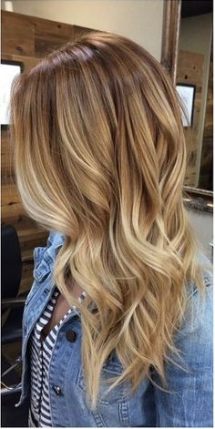 light wood and honey blonde highlights.....this is exactly what i want! Balayage Blond, Legally Blonde, New Hair Colors, Balayage Highlights, Honey Blonde, Light Wood