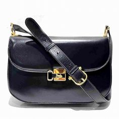 Used Celine Triomphe Bags, Handbags, Shoulder Women's (Sku: Gzl14n7p) === General === Brand : Celine === Design === Type : Handbag, Shoulder Bag Material : Leather Color : Black Gender : Women === Size === Size (Hxwxd) : 16.5cm X 26cm X 6.5cm / 6.49'' X 10.23'' X 2.55'' Strap Length : 60cm - 72cm / 23.62'' - 28.34'' === Included Items === Accessories Notice : Before Purchasing, Please Refer To The Images Of The Accessories Included With The Item. === Condition === Condition : Used (Good) Ranking Celine Shoulder Bag, Celine Triomphe, Vintage Shoulder Bag, Vintage Bag, Celine Bags, Chic Accessories, Vuitton Bag, Vintage Bags, Dior Bag