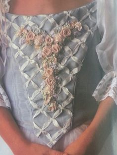 Close up view. Sew Beautiful magazine Special Occasions 1995 issue Old Ball Gowns, Rococo Fashion, Heirloom Dresses, Fairytale Fashion, Heirloom Sewing, Princess Outfits