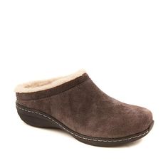 Winter Clogs, Aetrex Shoes, Suede Clogs, Comfort Shoes Women, Wooden Clogs, Most Comfortable Shoes, Heel Pain, Cute Fashion