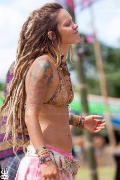 #dreads White Dreadlocks, Mens Dreadlock Styles, Mundo Hippie, Hippie Lifestyle