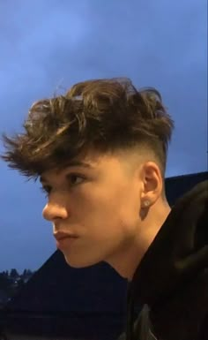 Short Hair For Boys, Male Haircuts Curly, Mens Haircuts Short Hair, Men Haircut Curly Hair, Mens Hairstyles Thick Hair, Wavy Hair Men, Men Hair Color, Faded Hair, Men Haircut Styles