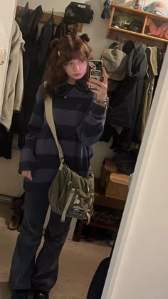 Female Outfit Ideas Casual, Fall Masc Outfits For Women, Downtown Girl Autumn Outfits, Grunge Autumn Outfit, Dark Indie Outfits, Grunge Outfits For School, Grunge Fall Outfits, Grunge Fits