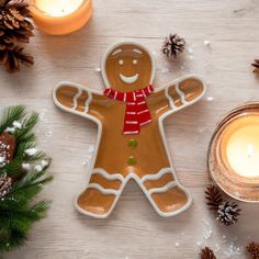 Hand-Painted Ceramic Gingerbread Man with Scarf Shaped Platter - 7-in - Mellow Monkey Gingerbread Man Plate, Christmas Platter Painting Ideas, Ceramic Christmas Plate, Gingerbread Plate, Hand Painted Platters Ceramics, Ceramic Crafts, Christmas Ceramics, Bread Man, Handmade Pottery Bowls