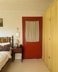 The Good Side Guide (@goodsideguide) • Instagram photos and videos Red And Yellow Bedroom, Painted Cupboards, Yellow Interior, Yellow Bedroom, Bedroom Red, Bedroom Color Schemes, In The Bedroom, Warm Hug, So In Love