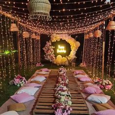 Decoration Ideas Party Outdoor, Bridal Shower Indian Theme, Bridal Shower Decorations Outdoor, Simple Bridal Shower Decor Outdoor, Birthday Decoration Ideas With Flowers, Desi Bridal Shower Ideas, Bridal Shower Outdoor Decor, Bridal Shower Tent Decorations, Desi Birthday Party