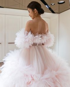 Light Pink Fluffy Tulle Prom Party Dresses Off Shoulder Ball Gown Robes de soirée 2022 Long Off Shoulder Ball Gown, Dresses Off Shoulder, Prom Party, Prom Party Dresses, Ball Gown, Party Dresses, Light Pink, Dresser, Off Shoulder