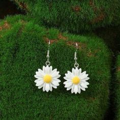 Daisy Earrings -Ear Drop Height: 1.7in -Ear Drop Width: 0.9in -Silver ****Colors May Vary In Person From How They Are Pictured Due To Lighting**** Pet Friendly Home Smoke Free Home Ear Drop, Daisy Earrings, Earrings Ear, Earrings Color, Silver Color, Pet Friendly, Daisy, Jewelry Earrings, Women Jewelry