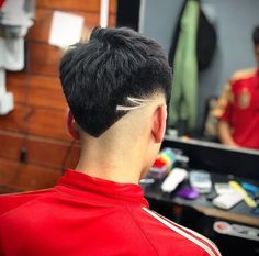 V Fade Design, V Cut Hair Men, Mid Fade En V, Low Fade En V, Low Fade Em V, Fohawk Haircut Fade, Hair Tattoo Men, Fohawk Haircut, V Cut Hair