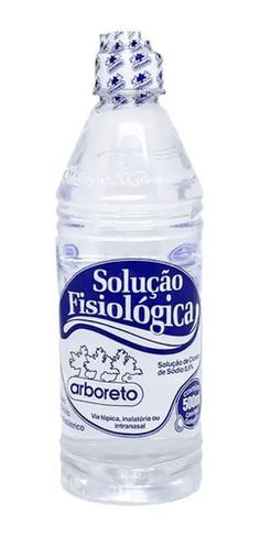 a bottle of water that is sitting on a white surface with the words solucao fisiolgica