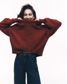 Supersoft and cozy, this cotton-blend ribbed sweater features a crewneck and raglan sleeves. Its slightly oversized fit offers an easy, cool throw-on-and-go vibe. Ribbed Sweater, Mode Fashion, Raglan Sleeve, Oversized Fits, Women's Fashion