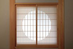 Japan Window Design, Japanese Window Design, Japanese Tatami Room, Bedroom Window Design, Japanese Window, Japanese Style Bedroom, Japanese Door, Japanese Tea House, Home Bar Rooms