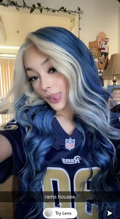 Blue Hair With Blonde, Blonde And Blue Hair, Split Dyed Hair, Cute Hair Colors, Level 8, Hair Color Streaks, Pretty Hair Color, Hair Stylies