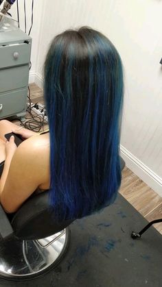 Blue Hair Black Tips, Blue Hair With Brown Roots, Blue Dyed Hair Ideas, Dark Brown With Blue Highlights, Blue Hair Black Roots, Blue Hair Highlights Brunette, Blue Hair On Black Women, Faded Blue Hair, Blue Dip Dye Hair