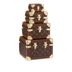 LOUIS VUITTON® - Pyramid Trunk - Monogram Expensive Fashion, Sac Louis Vuitton, Louis Vuitton Luggage, Authentic Louis Vuitton Bags, Event Display, Travel Trunk, Louis Vuitton Official Website, Vintage Luggage, Nicolas Ghesquiere