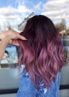 Purple Hair Color Highlights, Hair 50, Brunette Ombre, Hair Color Crazy, Ombré Hair, Hair Color Purple, Trendy Hair Color, Hair Color Highlights, Ombre Hair Color