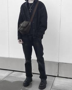 Goth Fall Outfits Men, Goth Guy Outfits Aesthetic, Mens Alt Winter Fashion, Comfy Goth Outfits Men, Modern Emo Outfits Men, Modern Grunge Outfits Men, Rocker Mens Fashion, Male Edgy Outfits, Dark Core Outfits Men