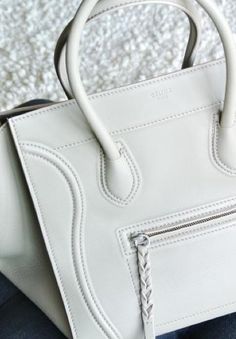 Celine Phantom Bag, It Bags, Favorite Handbags, Chic Bags