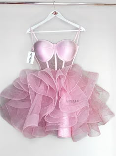 Concert Dresses, Cute Dresses For Party, Classy Prom Dresses, Cute Prom Dresses, Pretty Prom Dresses, Pink Girly Things, Sweet 16 Dresses, Easy Trendy Outfits