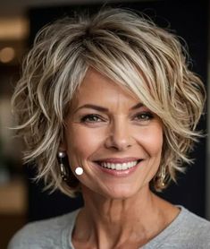 Curly Hair Photos, Layered Hairstyles, Hair 2024, Short Layers, Short Layered, Short Hair With Layers, Medium Hair, Cute Hairstyles, Medium Hair Styles