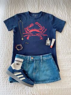 Summer Camp Outfit Ideas, Clean Girl Outfit, Crab Shirt, Outfit Inspo Summer, Outfit Inspo Casual, Trendy Outfits For Teens, Fits Clothes, Nice Outfits, Simple Outfit