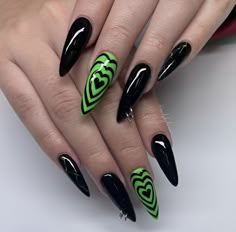 30 Hottest Black And Green Nails Black And Green Nails, Frankenstein Nails, Manicure Designs, Gothic Nails, Goth Nails, Grunge Nails