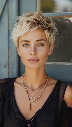 Tousled Short Hair, Dirty Blonde Pixie Cut, Very Short Hair Women, 70 Hair Styles, 70 Hair, Bob Pixie Haircut, Short Bob Pixie, Haircut Tip