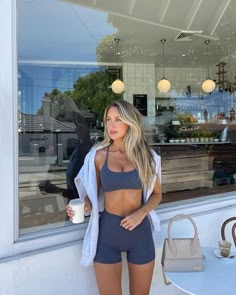 Emily Venz Hair, Emily Venz, Pilates Outfit, Pilates Clothes, Working Out Outfits, Cute Workout Outfits, Cute Gym Outfits, Ootd Inspo, Workout Attire