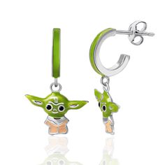 PRICES MAY VARY. Is that our favorite character from The Mandalorian dangling from your ears? Yes, it is! Small hoop earrings feature a dangling charm of Grogu with green, black, and tan enamel plating. Outer hoop has green enamel plating for continuous appeal Star Wars hoop earrings are crafted from rhodium-plated sterling silver. Grogu earrings have a post back butterfly closure Ready for Gift Giving: Delivered in an authentic Star Wars The Mandalorian gift box, these earrings are an ideal pre Charms Star Wars, Baby Yoda Jewelry, Grogu Earrings, Star Wars Earrings, The Mandalorian Grogu, Mandalorian Grogu, Timeless Brand, Star Wars Character, Best Friend Jewelry