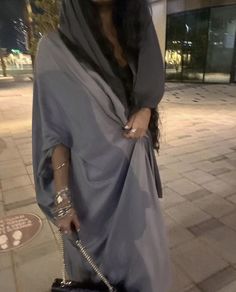 Elegant Abayas, Dubai Outfits, Hijab Fashion Inspiration, Dubai Fashion