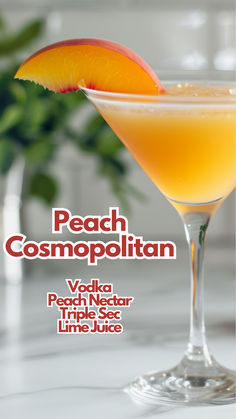 Peach Cosmopolitan Peach Cosmopolitan Recipe, Peach Martini Recipe Vodka, Peach Drink Recipes, Peach Cosmo, Trendy Cocktails, Cosmopolitan Drink Recipe, Summertime Cocktails, Classic Vodka Cocktails, Cosmopolitan Drink