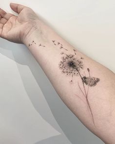 27 Amazing Dandelion Tattoo Ideas to Inspire You in 2023 Dandelion Bird Tattoos, Dandelion Tattoo Meaning, Butterfly Tattoo Ideas, Mama Tattoo, Dandelion Tattoo, Back Of Shoulder Tattoo, Small Meaningful Tattoos, Tatuaje A Color