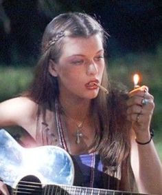 Mundo Hippie, Hippie Aesthetic, 70s Aesthetic, 70s Vibes, Estilo Hippie, Hippie Life, Milla Jovovich, Dazed And Confused, Mia 3