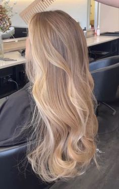 Types Of Blonde Balayage, Blonde Hair Color Ideas Straight Long, Ash Blonde Blowout, Low Matinee Blonde, Blonde Ombré Highlights, Bleached Brunette Hair, Warm Old Money Blonde, Dark Blonde To Light Blonde Ombre, Blonde Beach Highlights