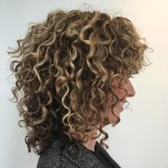 Crazy Curly Hair, Curly Hair Photos, Short Curly Haircuts, Curly Girl Hairstyles, Curly Hair Tips