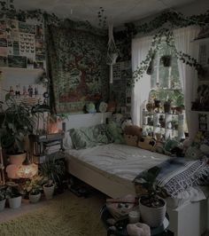 19/dez/2021Romi Trup encontrou este PinEncontre (e salveseus próprios Pins no Pinterest. Grunge Bedroom, Chill Room, Grunge Room, Indie Room, Redecorate Bedroom, Pretty Room, Room With Plants