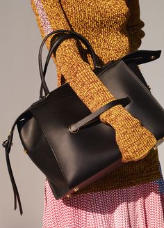 Celine Ring, Sweater Purse, Editorial Vogue, Celine Fashion, Celine Accessories, To Wear