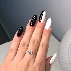 Short Almond Acrylic Nails Black And White, Black And White Split Nails, Nail White And Black, Fantastic Nails, Black Acrylic Nails, Edgy Nails, Nails Now, Simple Acrylic Nails, Nails Desing