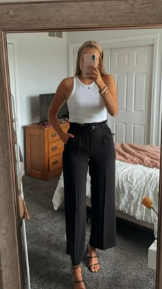 Black Pants Business Outfit, Cute Workwear, Easy Professional Outfits, Clean Work Outfits, Sorority Business Casual Outfits, Esthetician Work Outfit, Zara Work Pants, Outfits For Court, Business Casual Outfits Black Pants