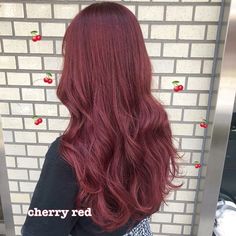 New Jeans Hair Color, Dark Pink Hair On Brown Hair, Red Hair With Purple Undertones, Red Lavender Hair, Dark Pink Red Hair, Dark Pink Brown Hair, Redish Purplish Hair, Pink And Burgundy Hair, Deep Pink Hair