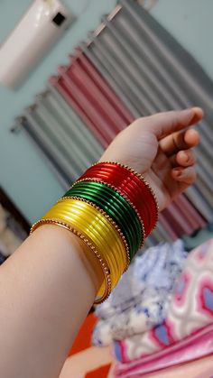 Bangle Setting Ideas, Bangles Ideas, Ambani House, Diy Earrings Materials, Bangles Collection, Beautiful Bangles, Red Bangles