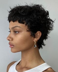 Short Curly Haircuts, Haircuts For Curly Hair, Mullet Hairstyle, Short Hair Haircuts, Cut My Hair, Curly Hair Cuts, Short Curly Hair, Aesthetic Hair, Pretty Hairstyles