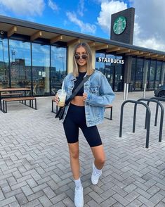 Sporty Leggings Outfit, Looks Adidas, Fair Outfits, California Outfits, Trendy Fashion Outfits, Mode Inspo