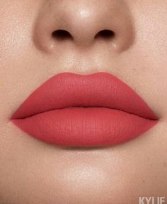 Winter Lip Color, Vampy Lips, Lip Art Makeup, Kylie Lips, Lip Gloss Colors, Lips Shades