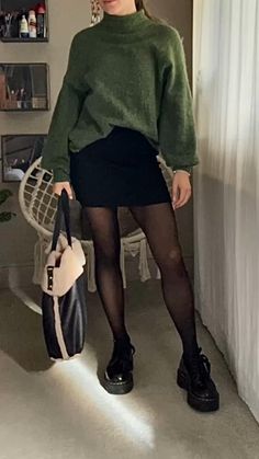 Pub Outfit Ideas, Fall Outfit Skirt Boots, Autumn Jumper Outfit, Chic Turtleneck Outfit, Cosy Office Outfit, Black Top With Skirt Outfit, Black Dress Outfit Autumn, Autumn Rock Outfit, Workwear Skirt Outfit