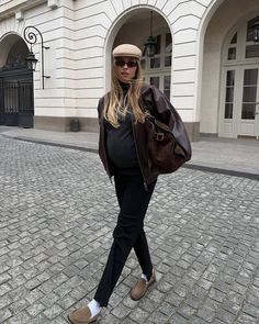 British Countryside Fashion, Pregnancy Street Style, Cosy Fashion, Pregnant Street Style, Bump Outfits, Street Style Autumn, Countryside Fashion